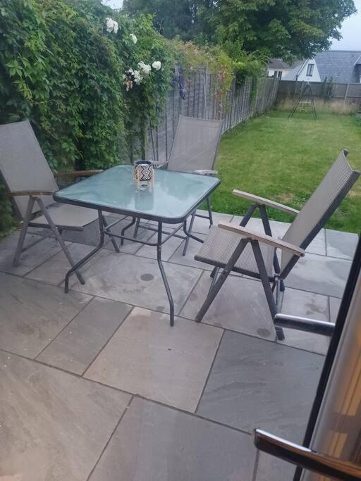 Beautiful Masons Hideaway Studio Apartment Bridgend  Eksteriør bilde